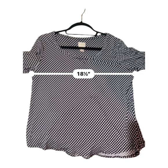 Chico’s Women’s 1 Navy Scoop Neck Cream Polka Dot 3/4 Sleeve Loose Tunic Top - Picture 10 of 10